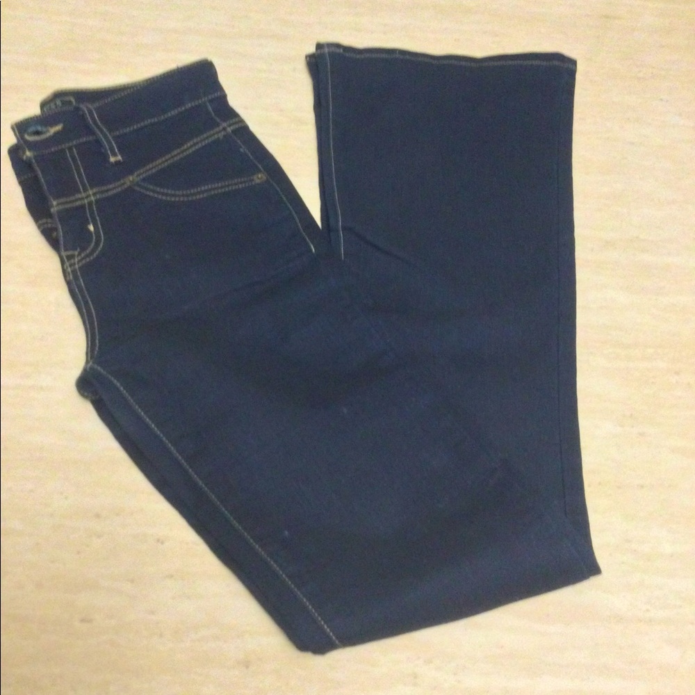 Guess jeans - flared leg denim in dark blue.